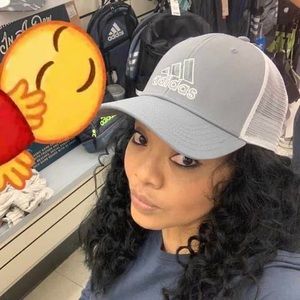 Meet your Posher, Edith